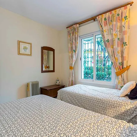 Pass The Keys Charming Andalusian Ground Floor With Patio Apartment Marbella